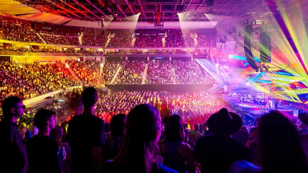 How Technology Is Changing the Modern Sports Fan Experience